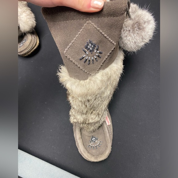 Women’s SoftMoc Mukluks - Picture 2 of 11